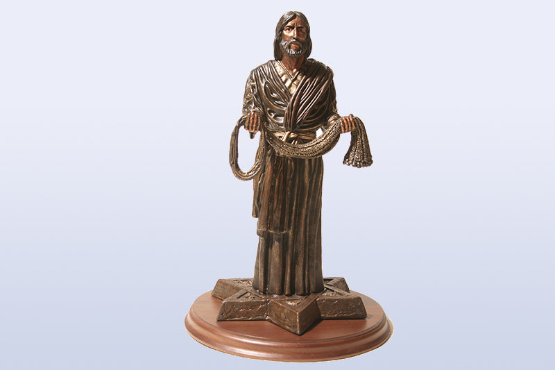 bronze fisher with net 