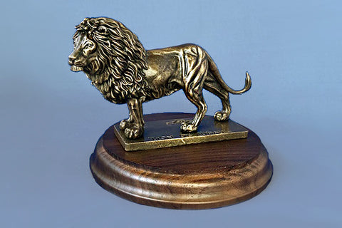 "Lion of Judah" 1/24 Resin on 5 Inch Round Base